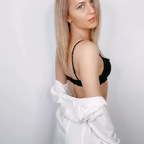 aprilpinkmoon (April) OnlyFans Leaks 

 profile picture