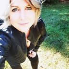 bee88i (BEE) OnlyFans Leaks 

 profile picture