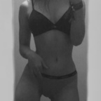 holly1 OnlyFans Leak 

 profile picture