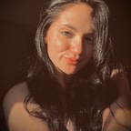 Bee (itslovelybee) Leaked OnlyFans 

 profile picture