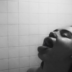 l0vebugg (Love Bug) free OnlyFans content 

 profile picture