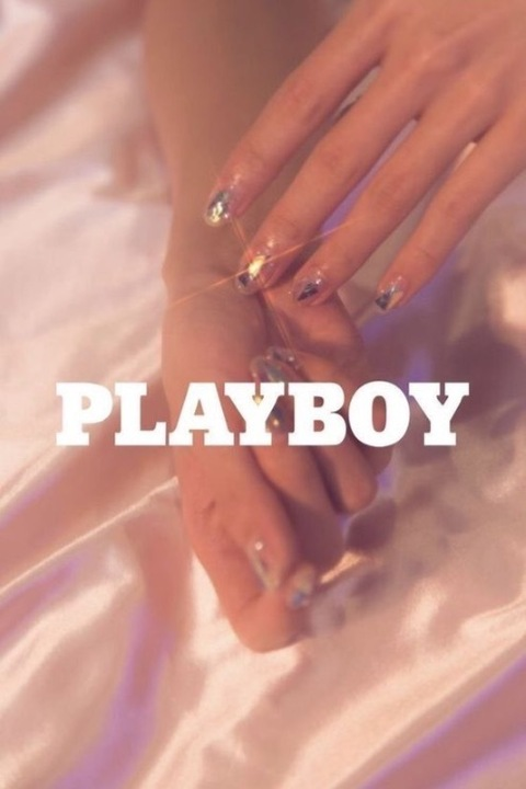 Header of lily_bunnyy