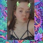 Lizzy lizards 🦎 (@lizzylizards) Leaks OnlyFans 

 profile picture