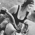 mirandaraee OnlyFans Leaks 

 profile picture