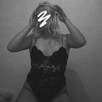 M (@molybdeeen) Leaks OnlyFans 

 profile picture