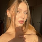 mycrystal @mycrystal Leak OnlyFans 

 profile picture