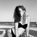 Eliiii (@onlyely) Leaks OnlyFans 

 profile picture