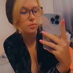 Your favorite play girl🥰 (@play_girrll) Leaked OnlyFans 

 profile picture