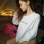 ♡ tay ♡ (@queen.ofthefall) Leak OnlyFans 

 profile picture
