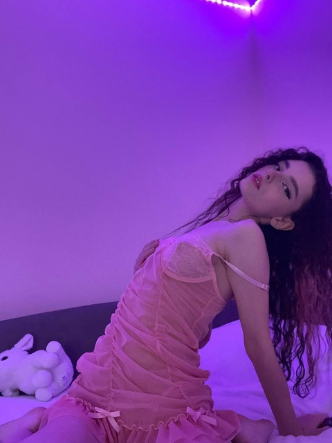 Header of shawtnees