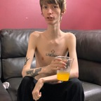 shelovestheneck (Long Neck) free OnlyFans content 

 profile picture