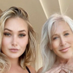 suzieandhannah (🌸 𝐒𝐔𝐙𝐈𝐄 𝐀𝐍𝐃 𝐇𝐀𝐍𝐍𝐀𝐇 🌸) free OnlyFans Leaked Content 

 profile picture